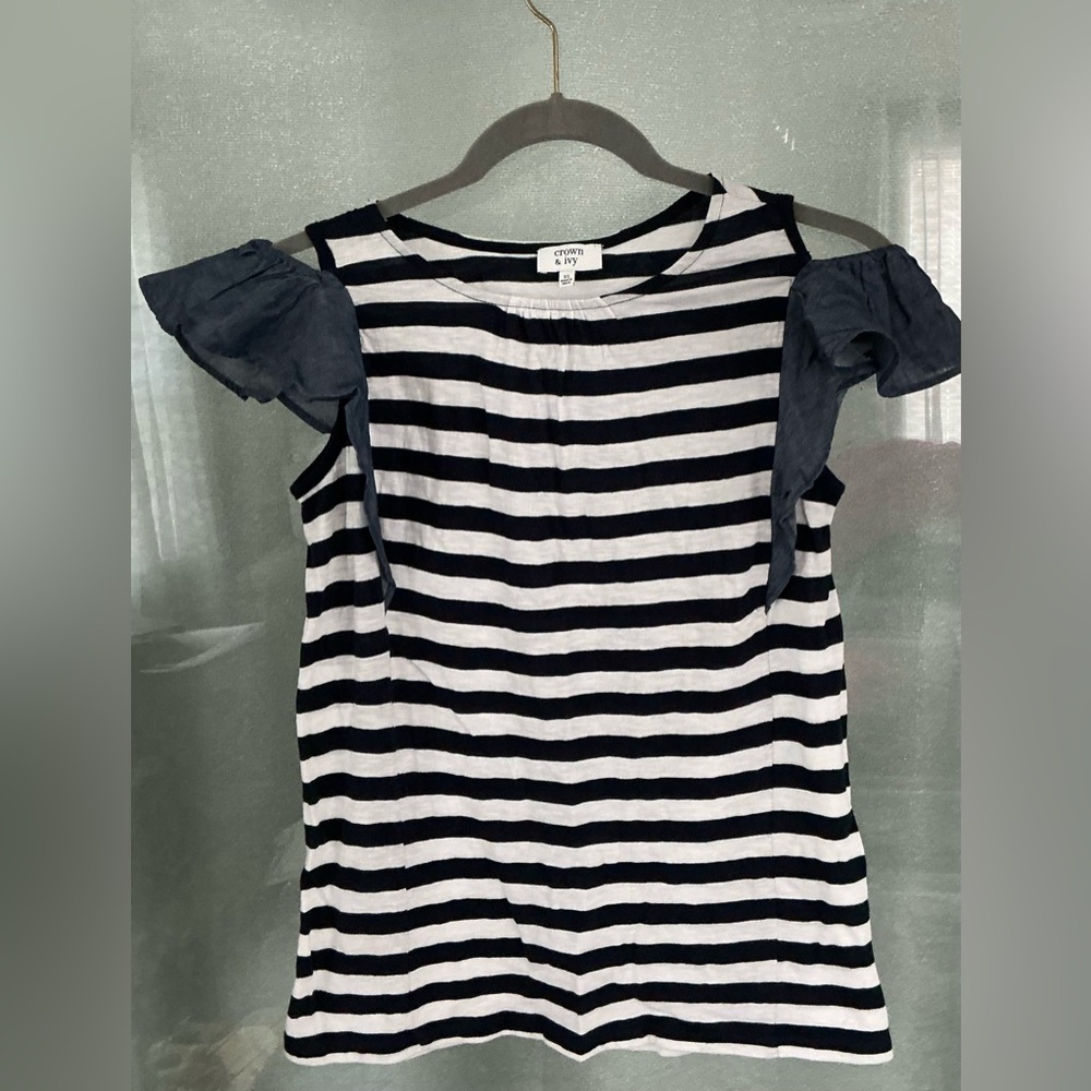 Crown & Ivy Black and White Striped Top with Ruffle Sleeves🇺🇸